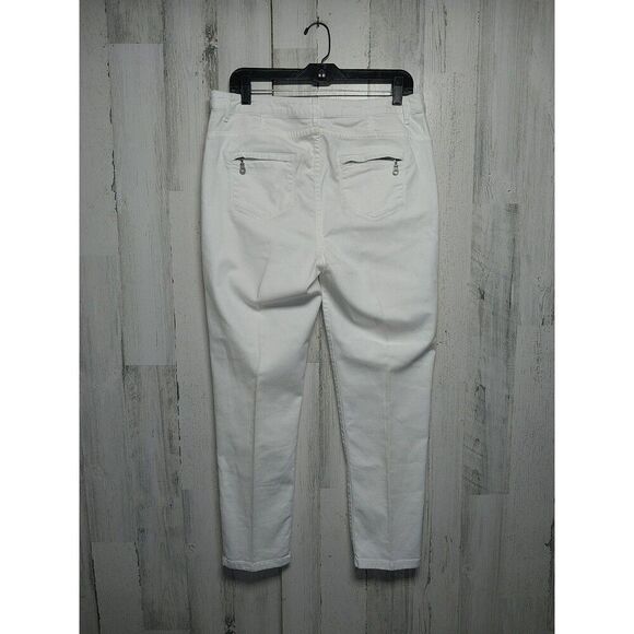 Chicos Platinum Denim Jeans White The Ultimate Fit Zip Ankle Size 1.5 - Picture 5 of 8